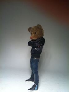 Big bang Taeyang sbio a su twitter unas fotos de oso Khpug